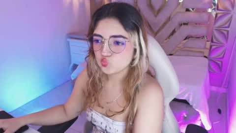 Snapshot of meraki_fraise chatting on October 23, 7:45 pm online show from October 23, 7:45 pm