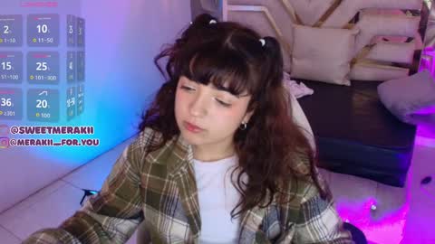 Snapshot of meraki_fraise chatting on February 8, 3:15 pm online show from February 8, 3:15 pm