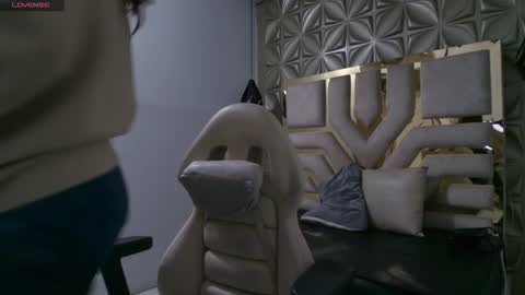 Snapshot of meraki_fraise chatting on February 26, 2:32 am online show from February 26, 2:32 am