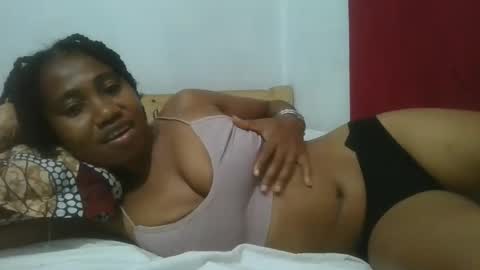 meraldaaaa online show from October 28, 12:03 am