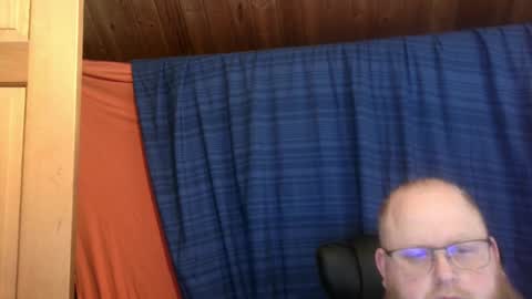 Snapshot of merastin chatting on April 10, 10:42 am Corvus online show from April 10, 10:42 am