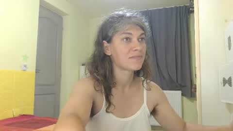 Snapshot of merciylove chatting on July 22, 6:00 pm Miss Helena online show from July 22, 6:00 pm