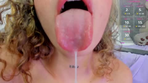 TANIA online show from December 19, 1:39 am