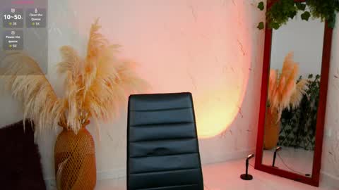 Snapshot of merida_bell18 chatting on November 17, 12:44 pm Merida Bell online show from November 17, 12:44 pm