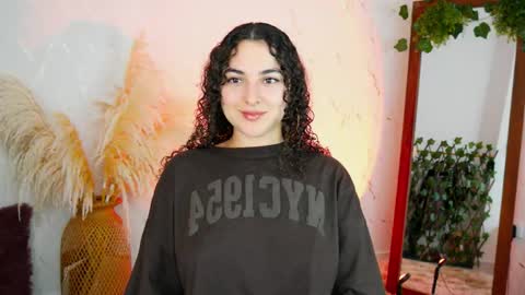 Snapshot of merida_bell18 chatting on November 19, 10:54 pm Merida Bell online show from November 19, 10:54 pm