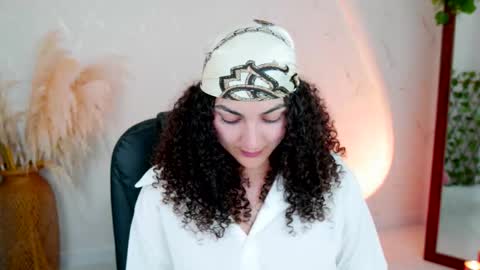 Merida Bell online show from March 4, 3:23 am