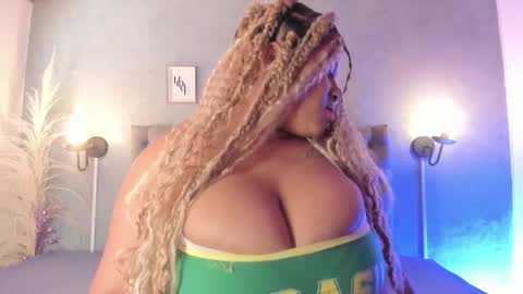 meridalane online show from November 25, 1:11 pm