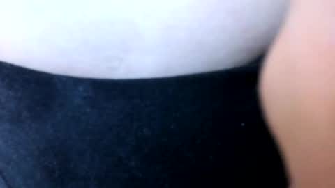 Snapshot of meridaxbrave_ chatting on February 18, 1:34 am laura 3 i am independent model online show from February 18, 1:34 am