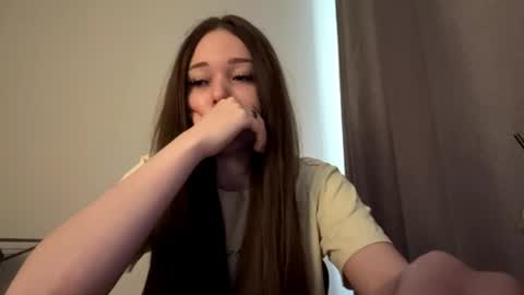 Snapshot of merissabramlett chatting on May 12, 8:55 am Kiki online show from May 12, 8:55 am