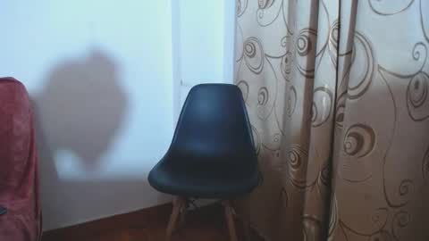 Snapshot of merlinaadams_ chatting on March 5, 11:38 pm Merlina online show from March 5, 11:38 pm