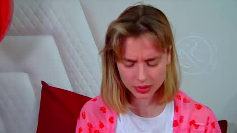 Snapshot of merlinmeyer chatting on February 7, 6:39 am Merlin online show from February 7, 6:39 am