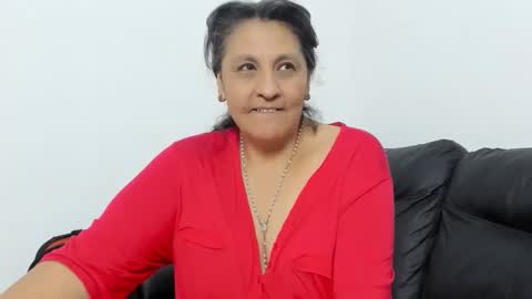 Snapshot of merlyna_goldens chatting on February 6, 12:37 am My next birthday is December 11th. online show from February 6, 12:37 am