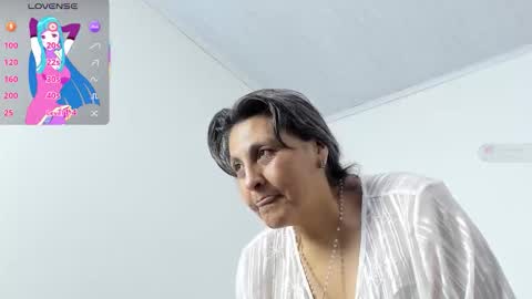 Snapshot of merlyna_goldens chatting on February 14, 12:18 am My next birthday is December 11th. online show from February 14, 12:18 am