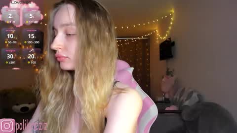 Snapshot of merryl_clark chatting on January 19, 2:54 pm Sara online show from January 19, 2:54 pm