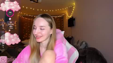 Snapshot of merryl_clark chatting on February 9, 8:46 pm Sara online show from February 9, 8:46 pm