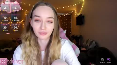 Snapshot of merryl_clark chatting on February 12, 1:50 pm Sara online show from February 12, 1:50 pm