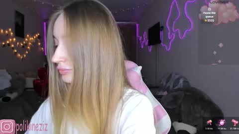 Snapshot of merryl_clark chatting on February 26, 4:06 pm Sara online show from February 26, 4:06 pm