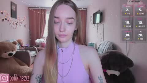 Snapshot of merryl_clark chatting on April 25, 1:41 pm Sara online show from April 25, 1:41 pm