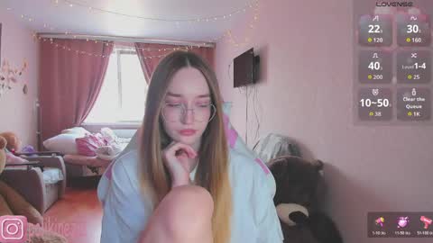 Snapshot of merryl_clark chatting on May 1, 11:37 am Sara online show from May 1, 11:37 am
