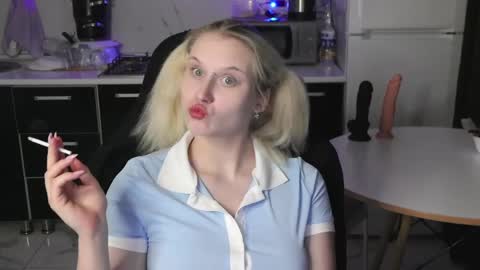 Snapshot of mertyxxx chatting on April 26, 9:23 pm Merty online show from April 26, 9:23 pm