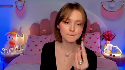 Snapshot of merylew chatting on February 18, 6:20 am Anna online show from February 18, 6:20 am