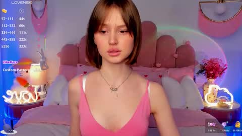 Snapshot of merylew chatting on February 24, 6:22 am Anna online show from February 24, 6:22 am