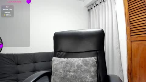 Snapshot of merysummer chatting on December 14, 3:06 pm Mery Summer online show from December 14, 3:06 pm