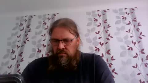 Snapshot of metallbuddy chatting on September 28, 10:09 am ask me online show from September 28, 10:09 am