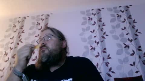 Snapshot of metallbuddy chatting on October 12, 6:40 pm ask me online show from October 12, 6:40 pm