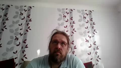 Snapshot of metallbuddy chatting on October 18, 8:04 am ask me online show from October 18, 8:04 am