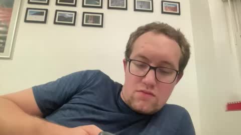 metallica92786 online show from April 1, 4:02 am