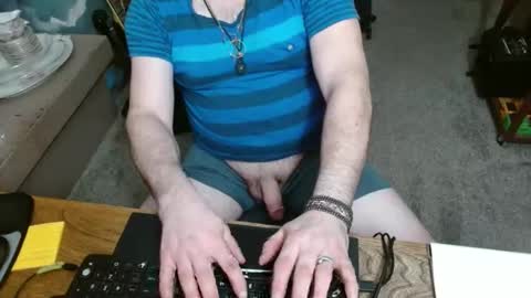 Snapshot of metalsharkk chatting on January 31, 12:17 am metalsharkk online show from January 31, 12:17 am