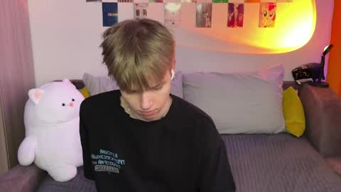 Arthur online show from May 6, 6:13 pm