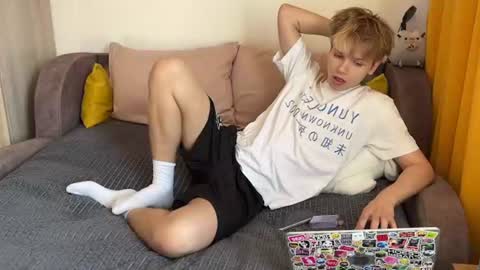 Arthur online show from July 12, 1:35 pm