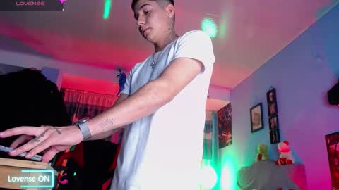 Snapshot of mexican_cum chatting on October 10, 3:38 am Jhon online show from October 10, 3:38 am