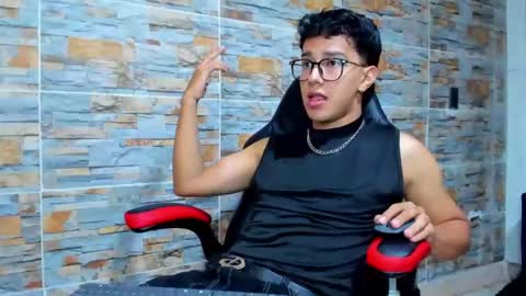 Snapshot of mexwilliams chatting on October 27, 1:37 pm mexwilliams online show from October 27, 1:37 pm