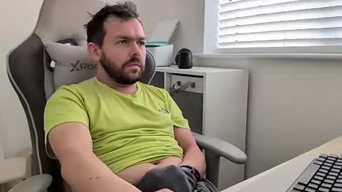 Snapshot of mg_of chatting on February 26, 3:41 pm mg-of online show from February 26, 3:41 pm