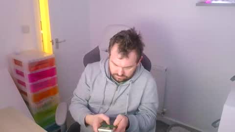 Snapshot of mg_of chatting on December 17, 8:31 am mg-of online show from December 17, 8:31 am