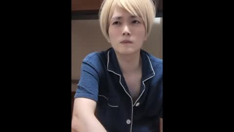 Snapshot of mgnhiroyuki chatting on July 19, 8:18 am mgnhiroyuki online show from July 19, 8:18 am