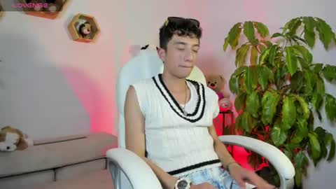 Snapshot of mhatias_ chatting on July 13, 5:10 am MATHIAS online show from July 13, 5:10 am