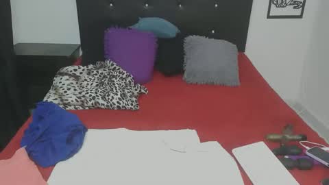 mhia1972 online show from December 14, 4:01 pm