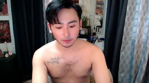 Snapshot of mhikael chatting on September 17, 2:57 am Mhikael online show from September 17, 2:57 am