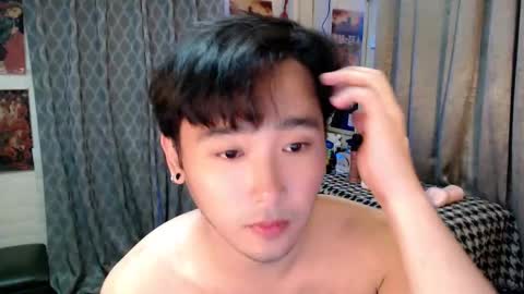 Snapshot of mhikael chatting on January 5, 7:06 pm Mhikael online show from January 5, 7:06 pm