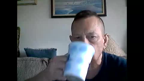 mhitch924 online show from May 2, 6:57 pm