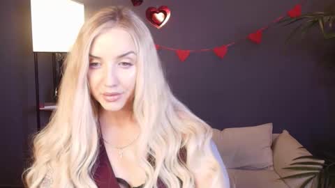 Snapshot of mi1a_ chatting on February 17, 8:44 am mi1a_ online show from February 17, 8:44 am