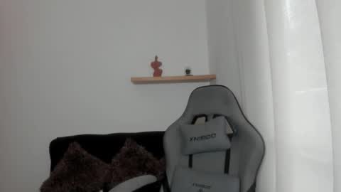 mi suk1 online show from January 8, 10:01 pm