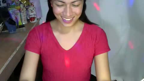 Mia online show from October 8, 9:51 am