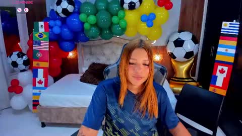 Snapshot of mia_18v chatting on June 14, 2:24 am Violett online show from June 14, 2:24 am