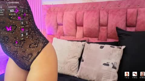 Snapshot of mia__gomex chatting on May 27, 7:22 pm mia__gomex online show from May 27, 7:22 pm