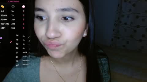 Mia online show from December 6, 11:36 pm